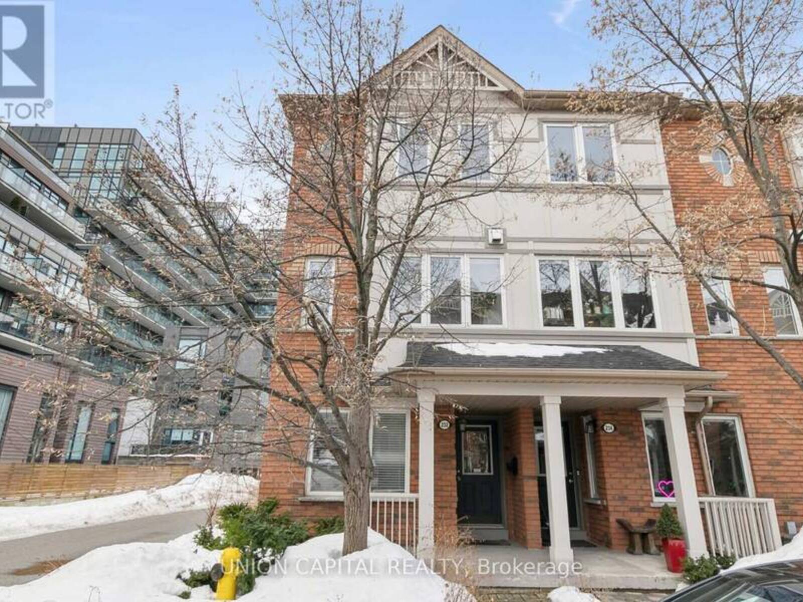 232 BOSTON AVENUE, Toronto, Ontario M4M 1S3