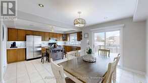 15 PEAK POINT BOULEVARD | Vaughan Ontario | Slide Image Nine