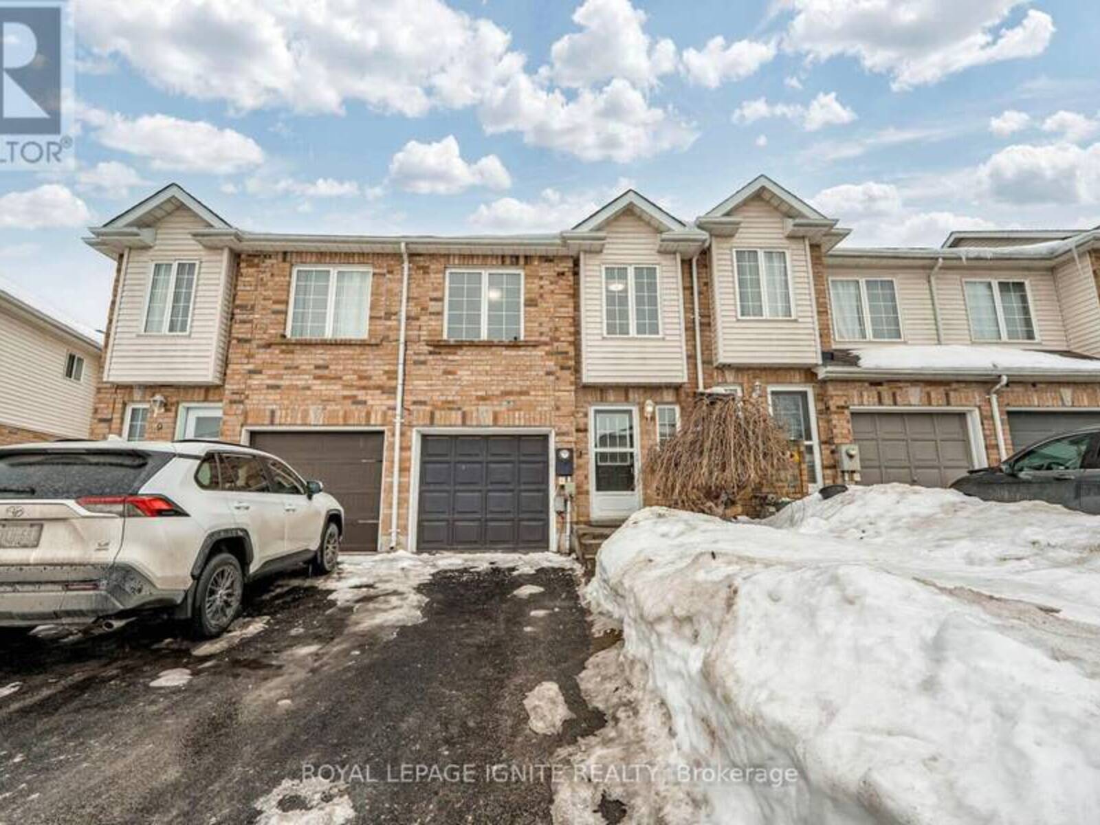 7 NATALE COURT, Bradford West Gwillimbury, Ontario L3Z 3B1