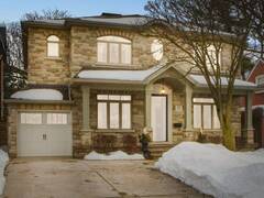 85 HILLCROFT DRIVE Toronto Ontario, M9B 4X8