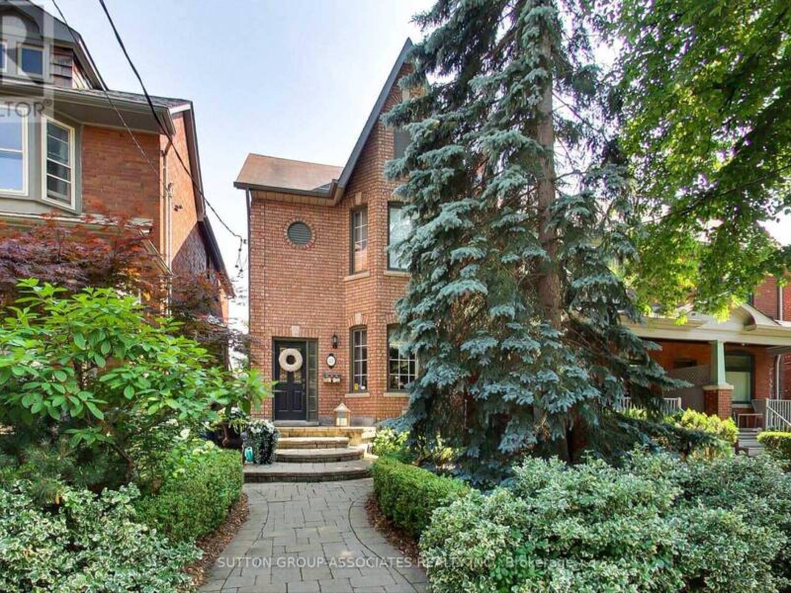 57 HELENA AVENUE, Toronto, Ontario M6G 2H3