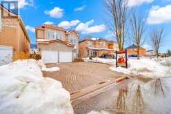 11 FERNCLIFFE CRESCENT | Markham Ontario | Slide Image Seven