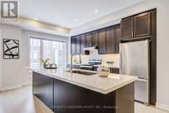 33 SCHMIDT LANE | Markham Ontario | Slide Image Sixteen