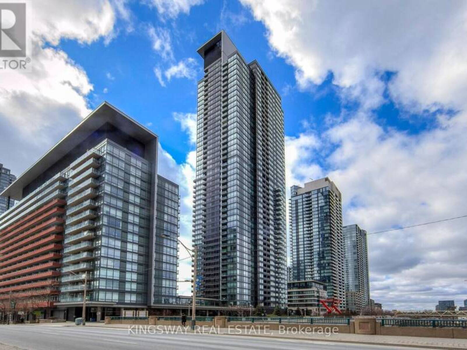 303 - 25 TELEGRAM MEWS, Toronto, Ontario M5V 3Z1