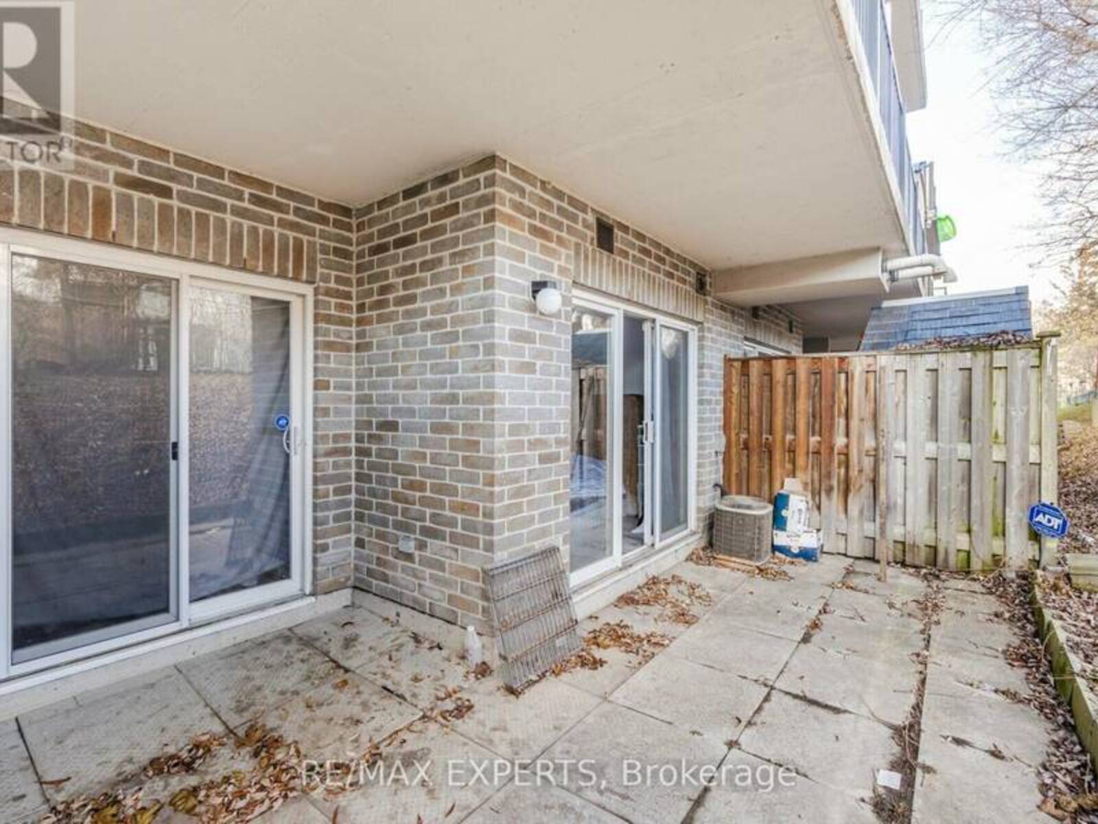 1036 - 3037 FINCH AVENUE W, Toronto, Ontario M9M 0A2