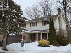 31 CHERRYHILL AVENUE Toronto Ontario, M1C 1W9