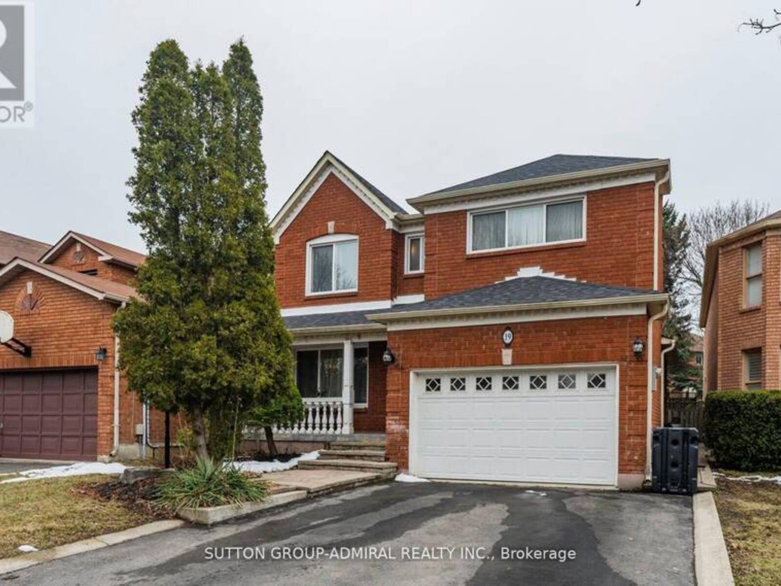 19 MAXWELL COURT, Vaughan, Ontario L4J 8G9