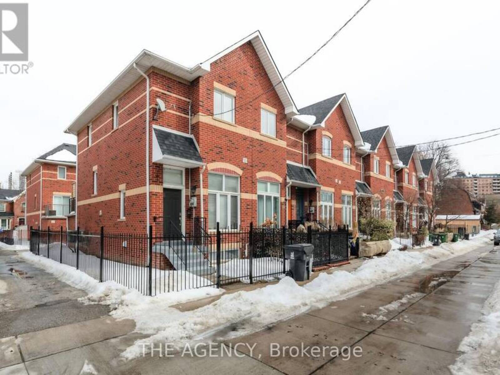 273 MILAN STREET, Toronto, Ontario M5A 4C3