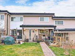 91 - 925 BAYLY STREET Pickering Ontario, L1W 1L4