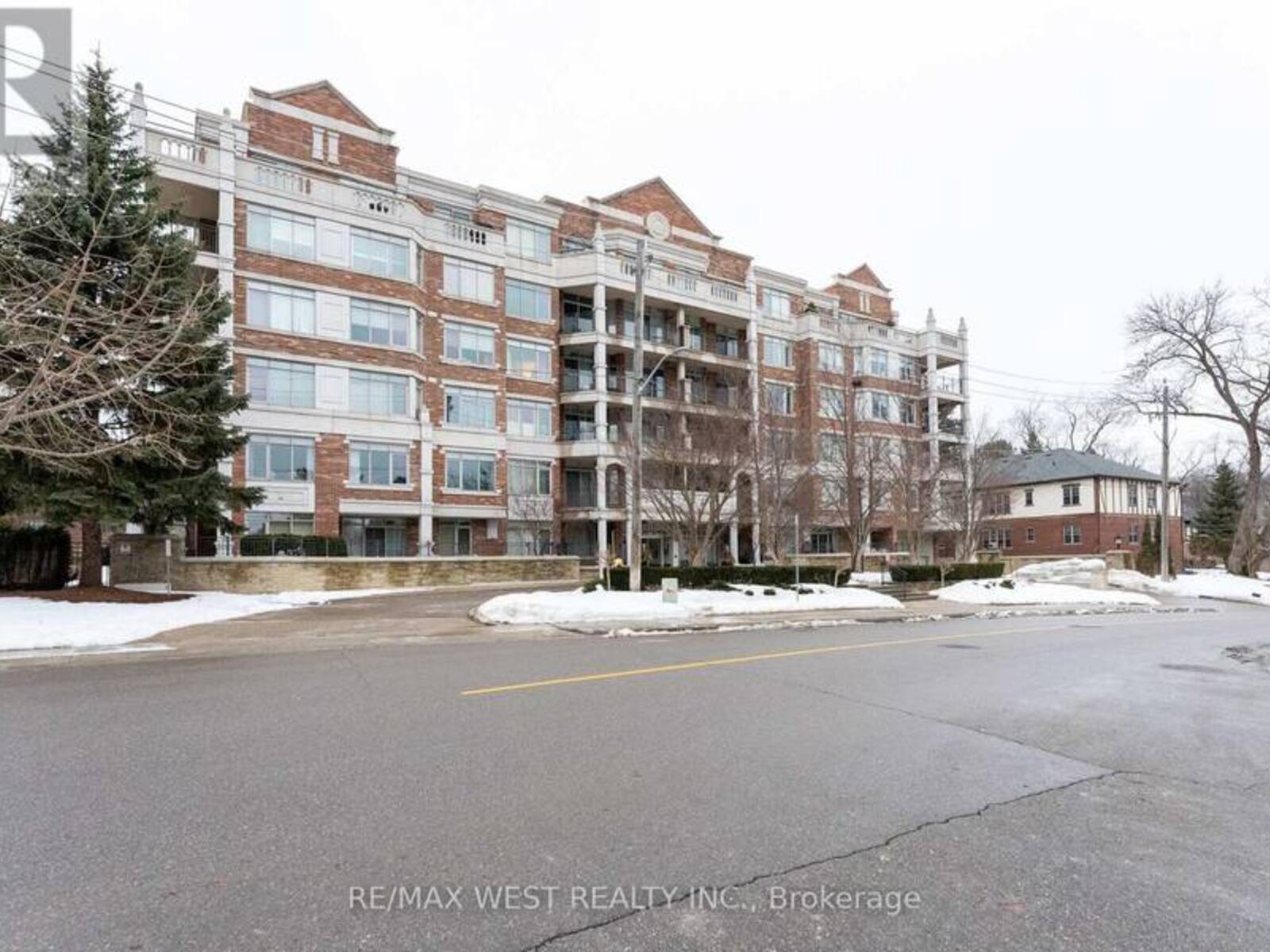 303 - 12 OLD MILL TRAIL, Toronto, Ontario M8X 2Z4