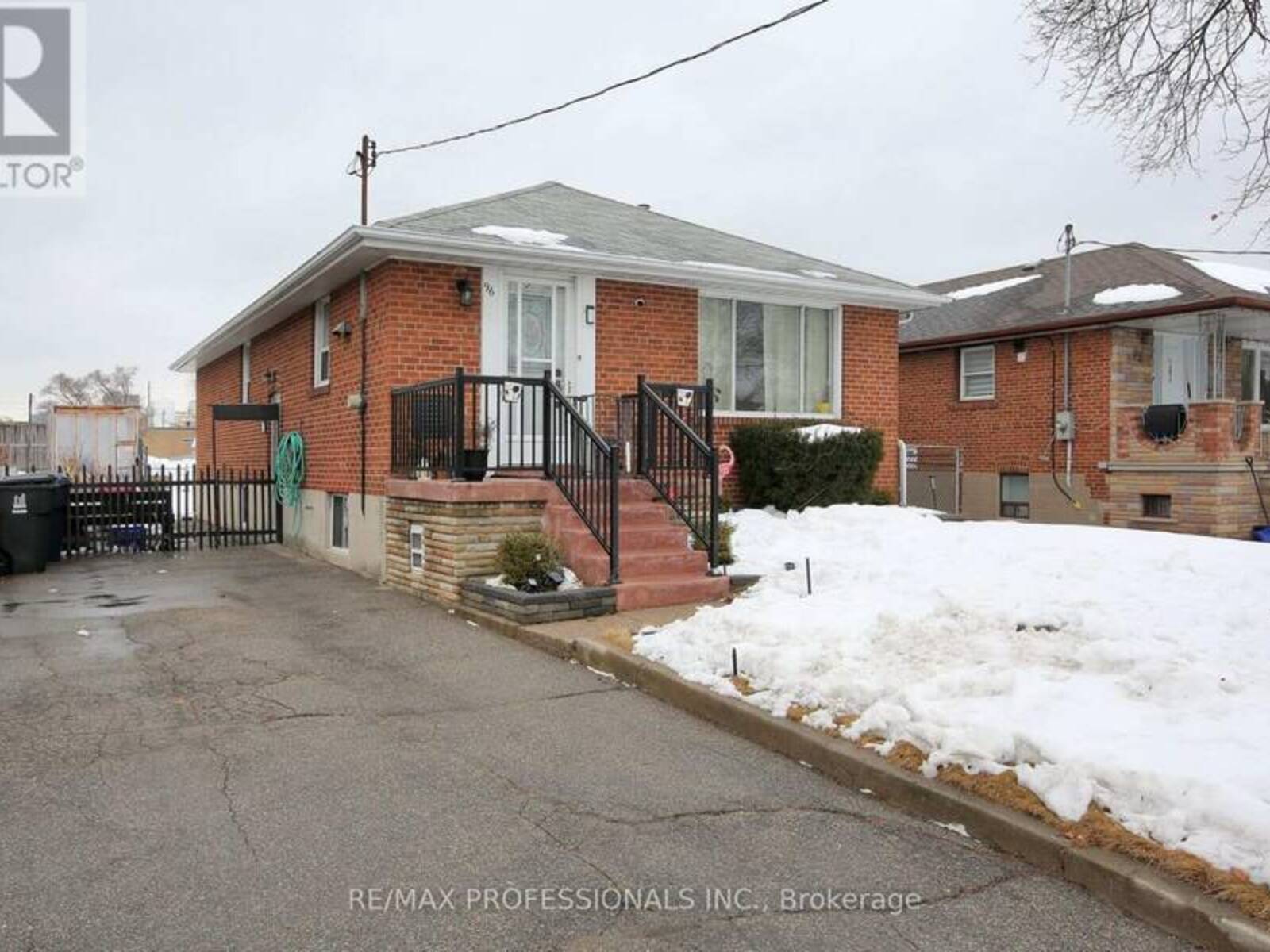 96 NORDIN AVENUE, Toronto, Ontario M8Z 2B3