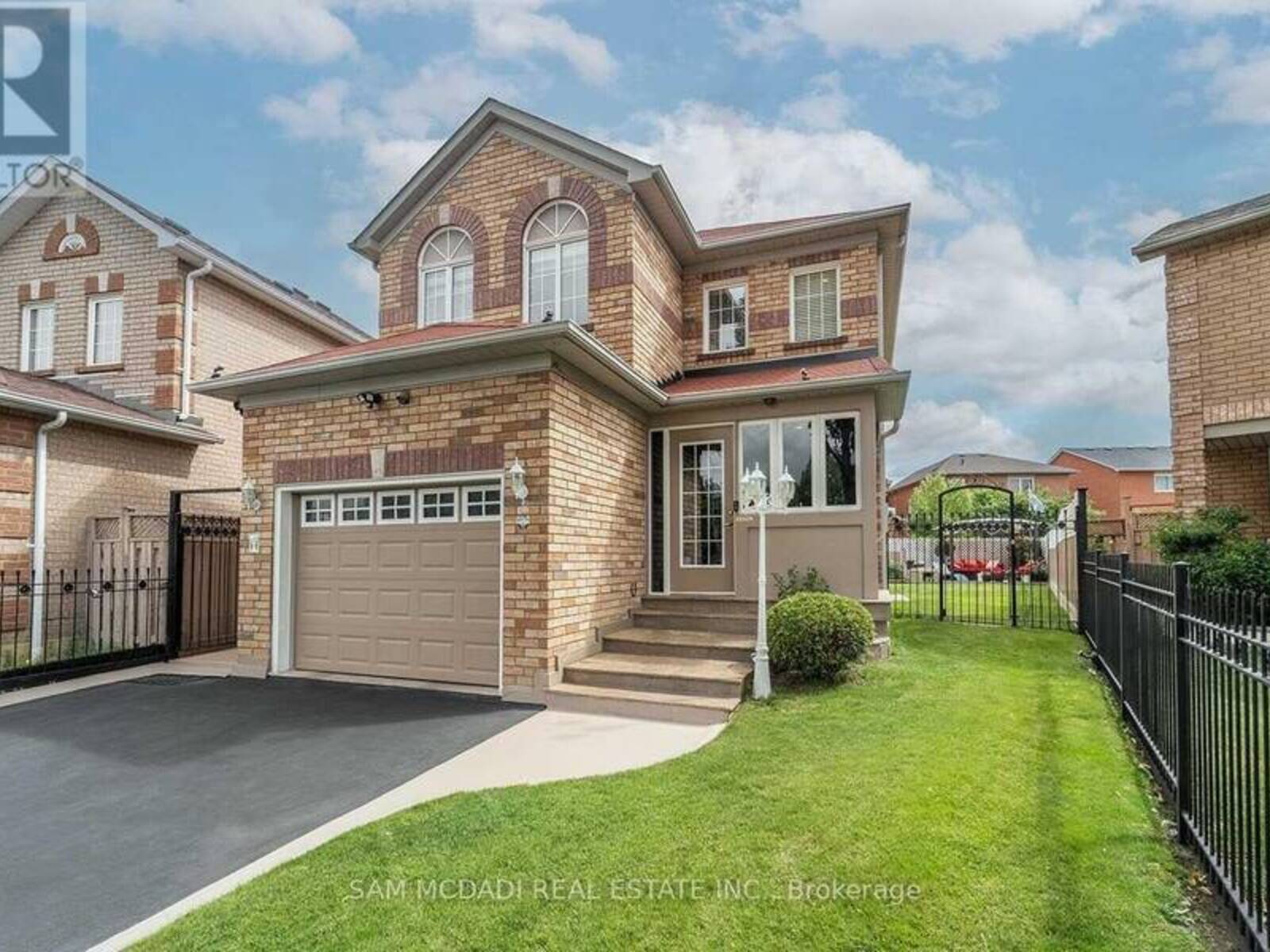 5599 BRENCHLEY AVENUE, Mississauga, Ontario L5V 2H3