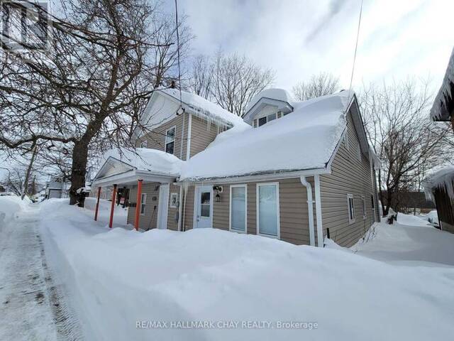 23 ELGIN STREET Orillia Ontario, L3V 1R8 - 5 Bedrooms Home For Sale