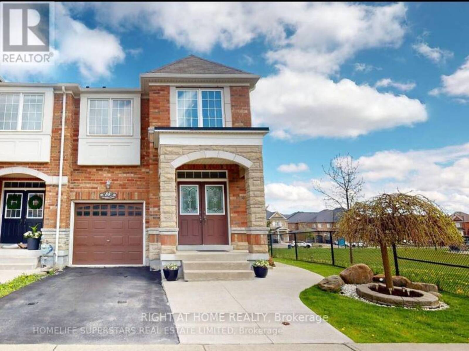 88 LORENZO CIRCLE, Brampton, Ontario L6R 3N4