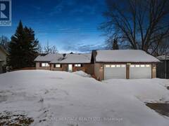 16 BAYVIEW DRIVE Otonabee-South Monaghan Ontario, K0L 2G0