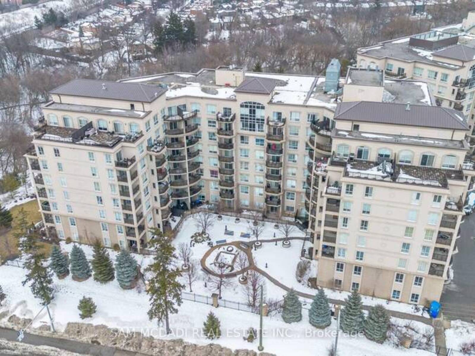 303 - 8 MAISON PARC COURT, Vaughan, Ontario L4J 9K5