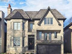 276 DUNVIEW AVENUE Toronto Ontario, M2N 4J5