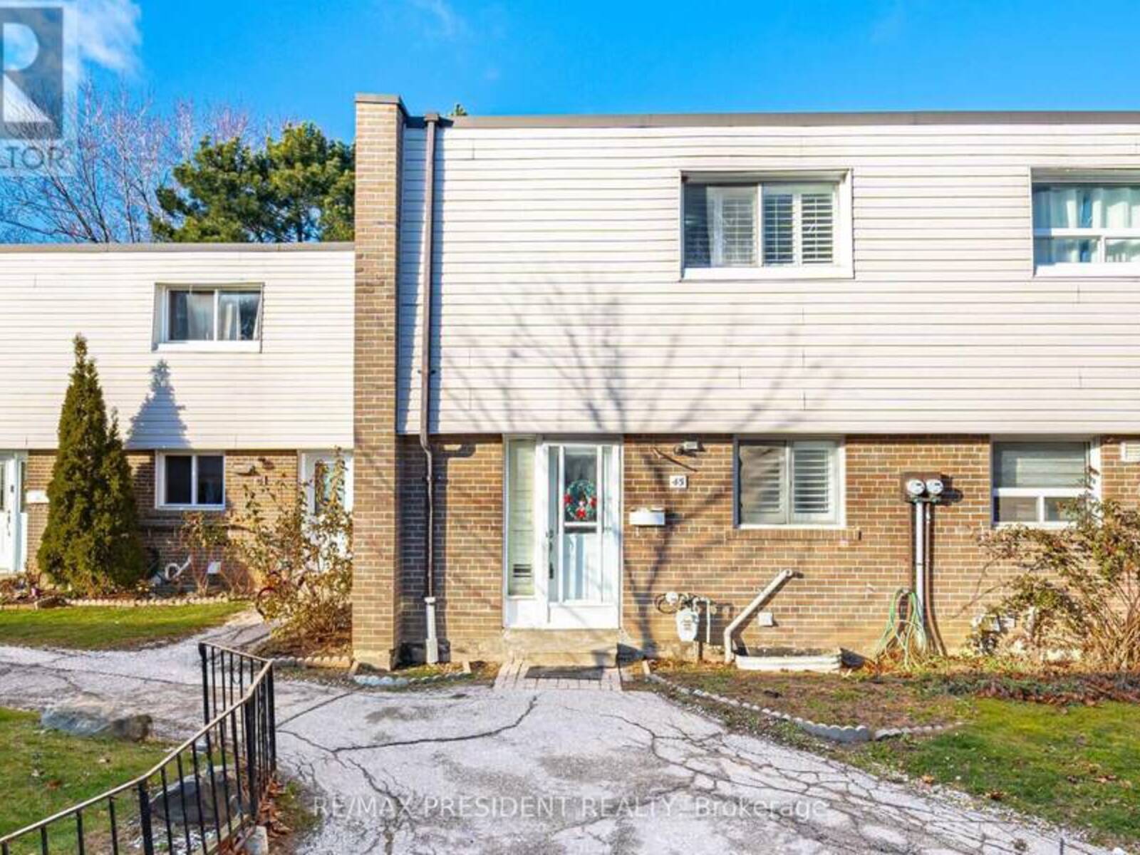 45 - 431 SILVERSTONE DRIVE, Toronto, Ontario M9V 3K7