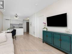 1304 - 501 ST. CLAIR AVENUE W Toronto Ontario, M5P 0A2