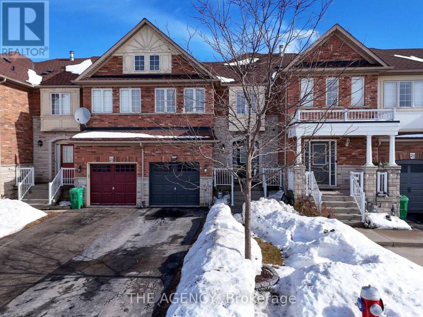 25 SUMMITRIDGE COURT, Brampton, Ontario L6P 2E5