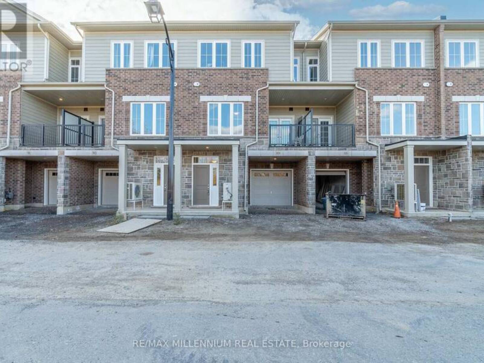 89 - 677 PARK ROAD N, Brantford, Ontario N3R 0C2