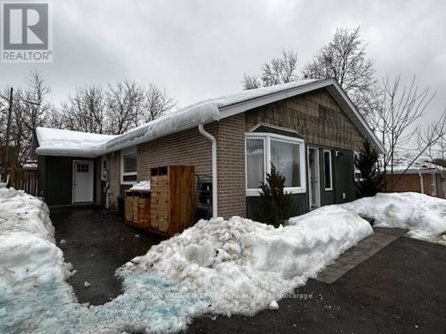 75 QUEEN STREET Barrie Ontario, L4M 1Z2 - 5 Bedrooms Home For Sale