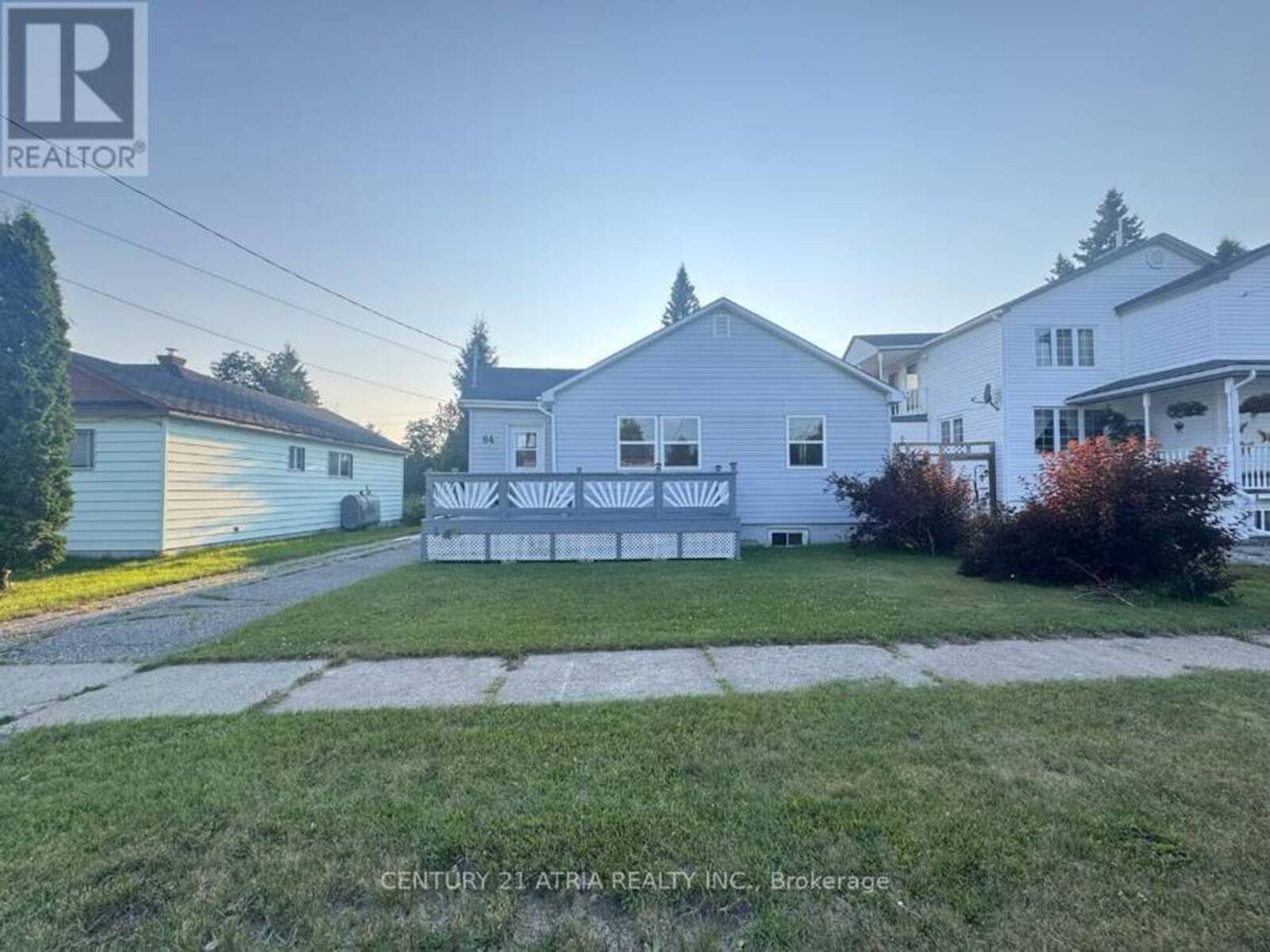 64 TORONTO AVENUE, Wawa, Ontario P0S 1K0