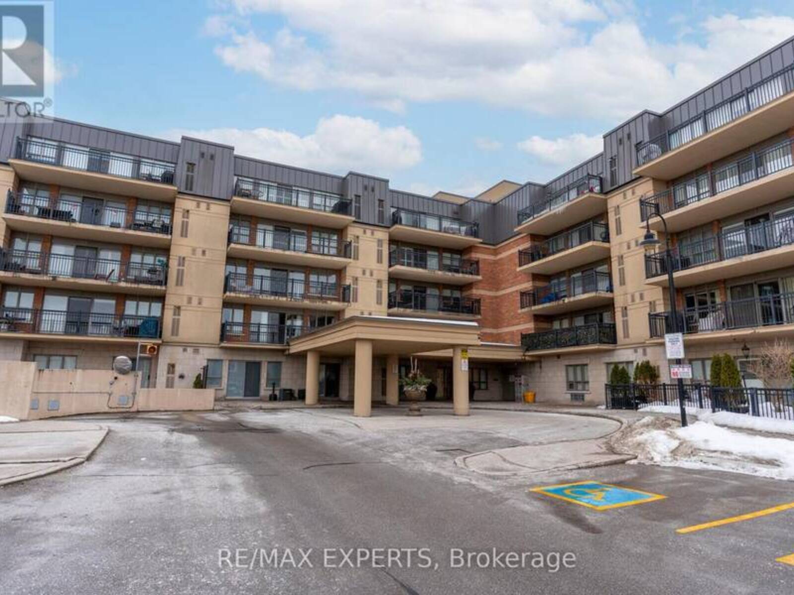 212 - 8026 KIPLING AVENUE, Vaughan, Ontario L4L 2A1