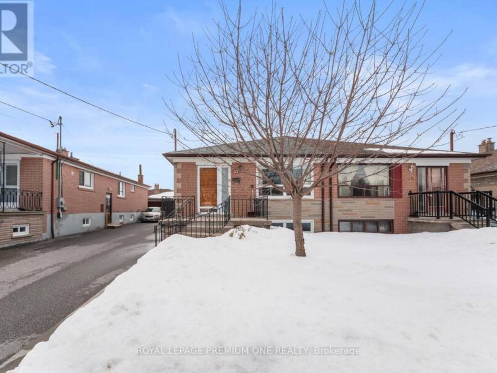 92 MAGELLAN DRIVE, Toronto, Ontario M3L 1T2