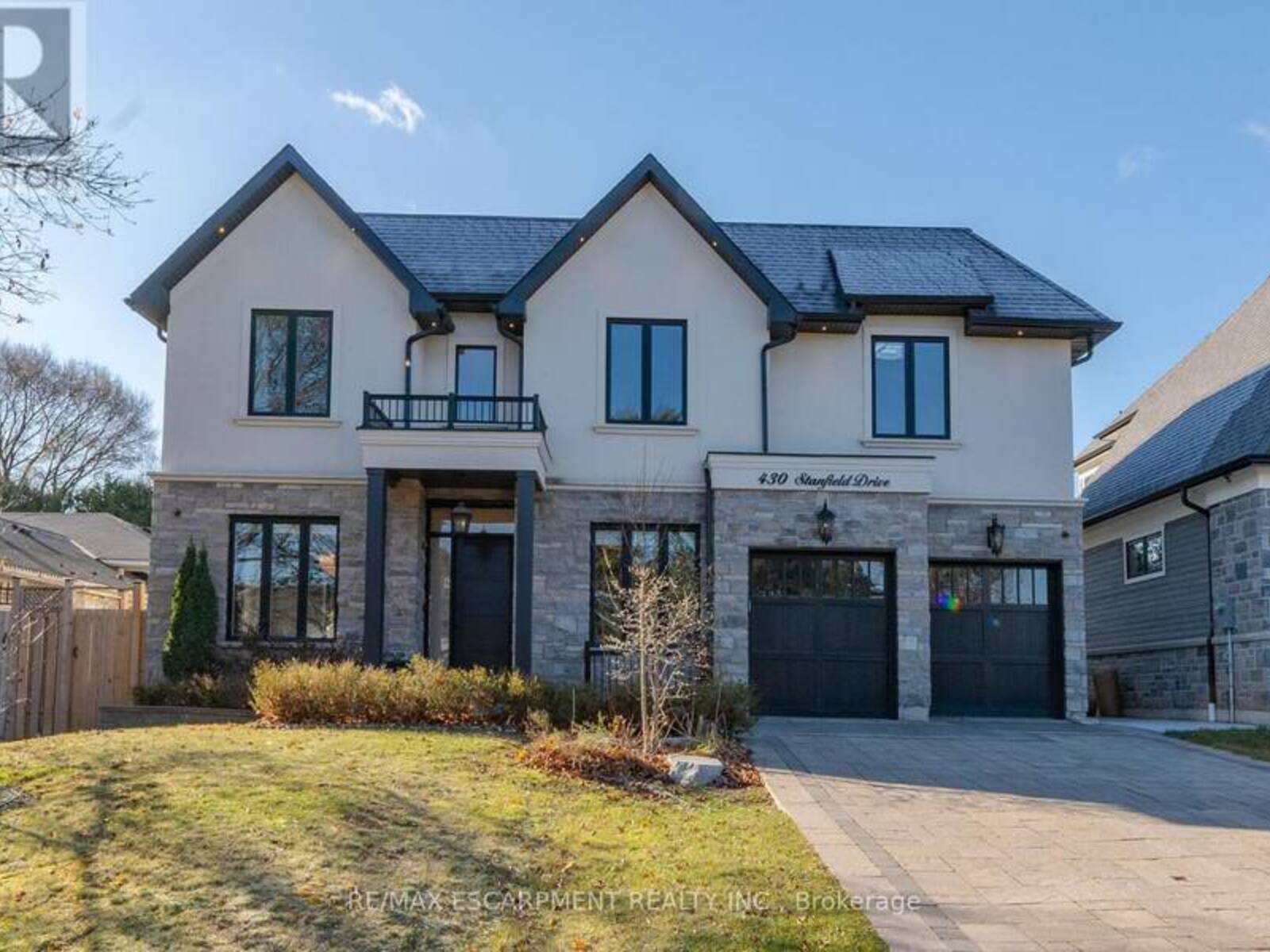 430 STANFIELD DRIVE, Oakville, Ontario L6L 3P9