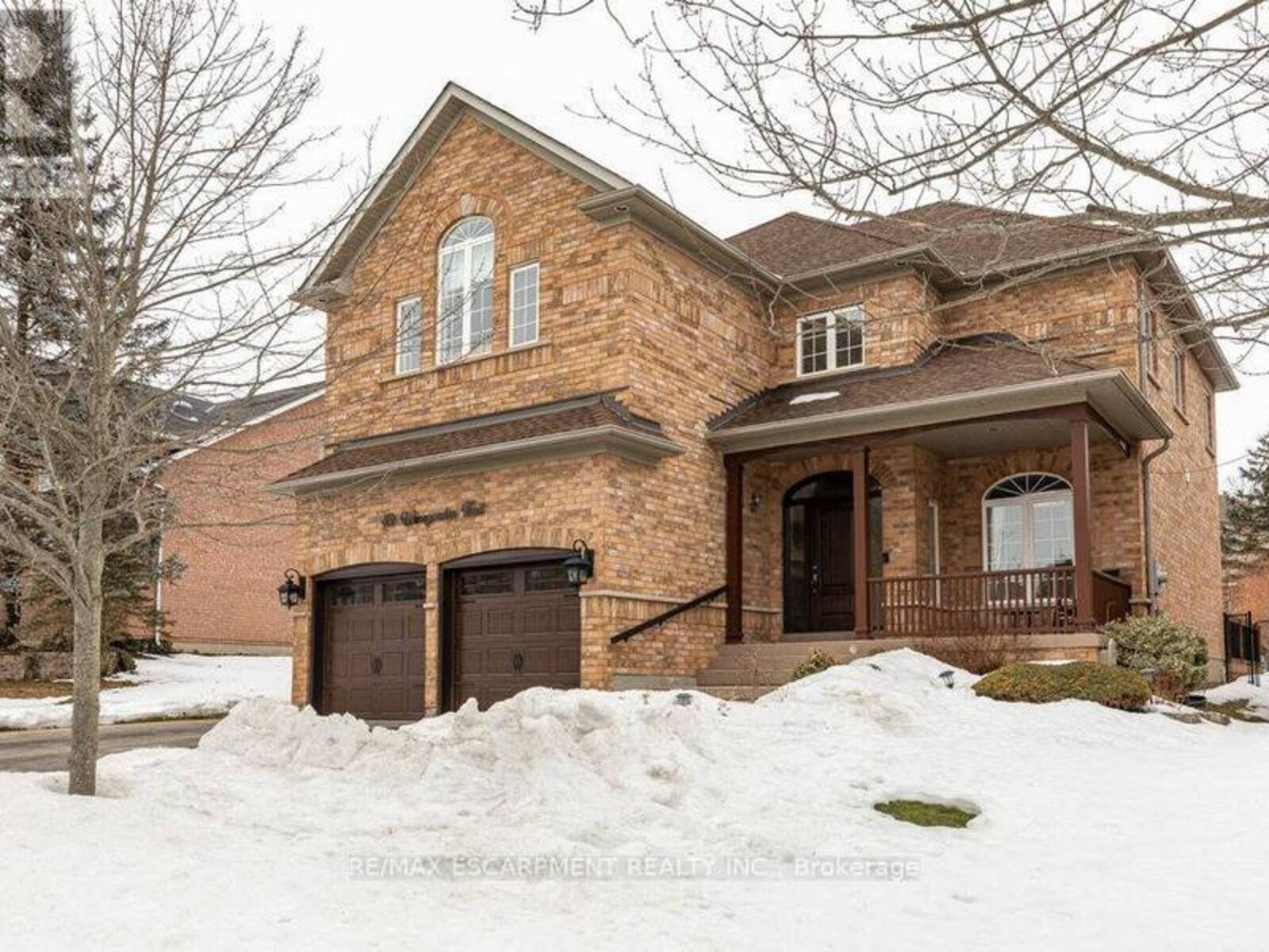 49 WINEGARDEN TRAIL, Dundas, Ontario L9H 7M1