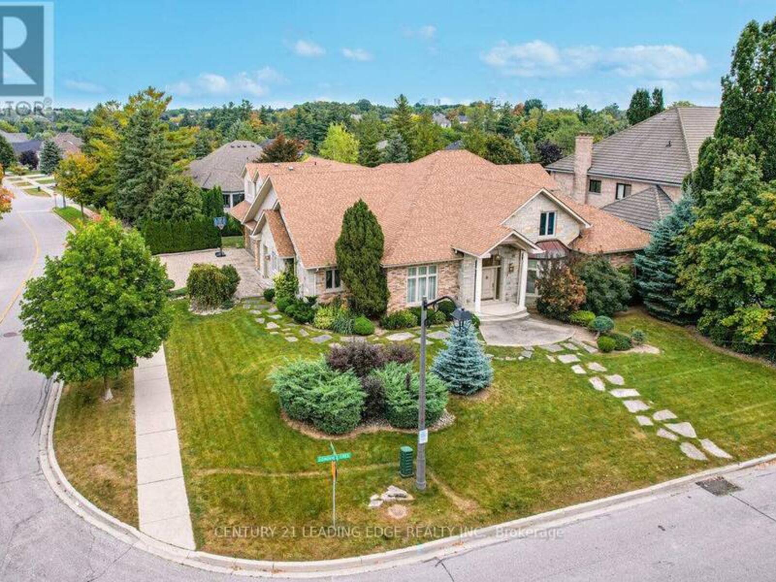 7 LONGVIEW CRESCENT, Vaughan, Ontario L4H 1A7