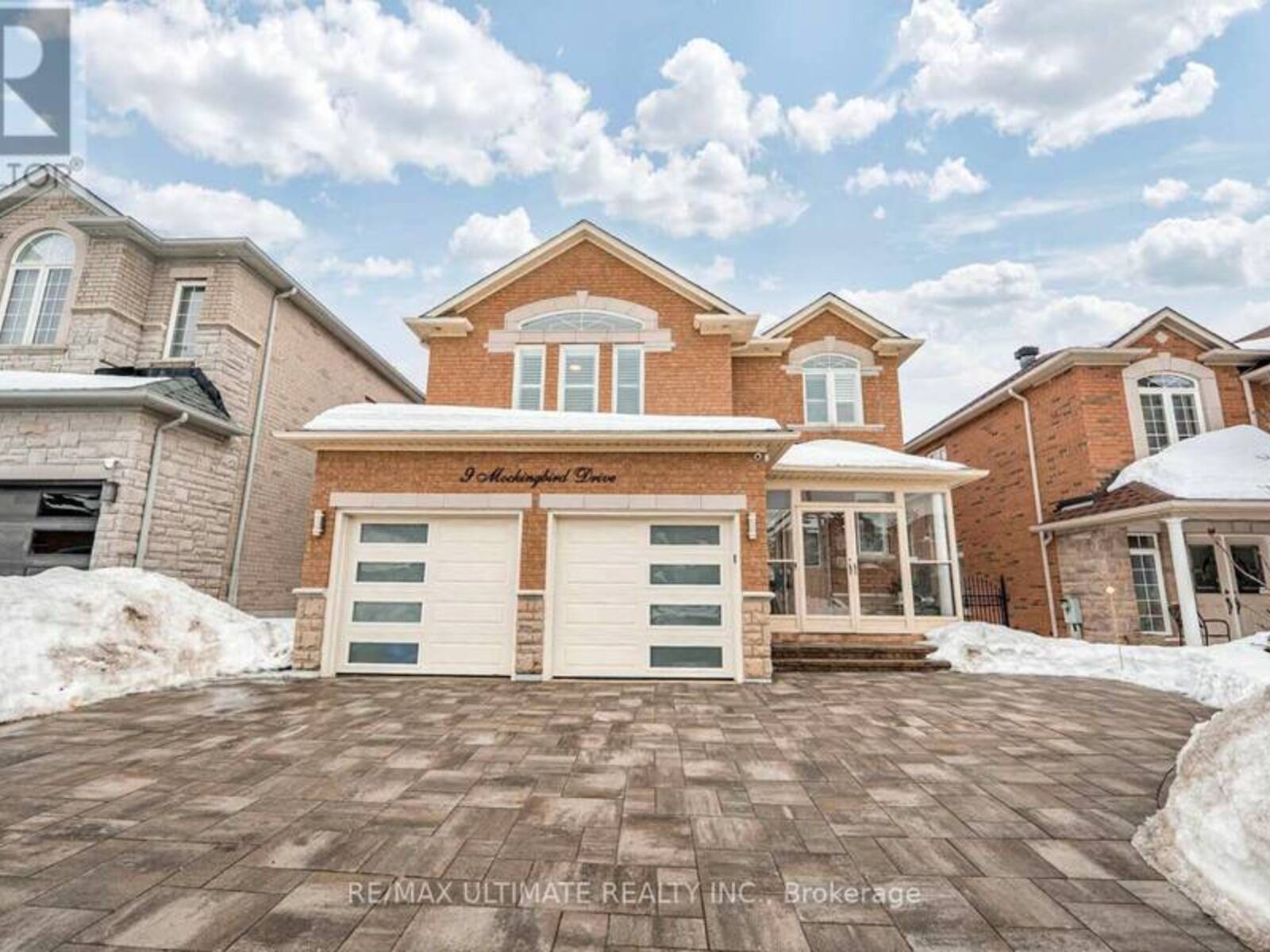 9 MOCKINGBIRD DRIVE, Richmond Hill, Ontario L4E 4L7