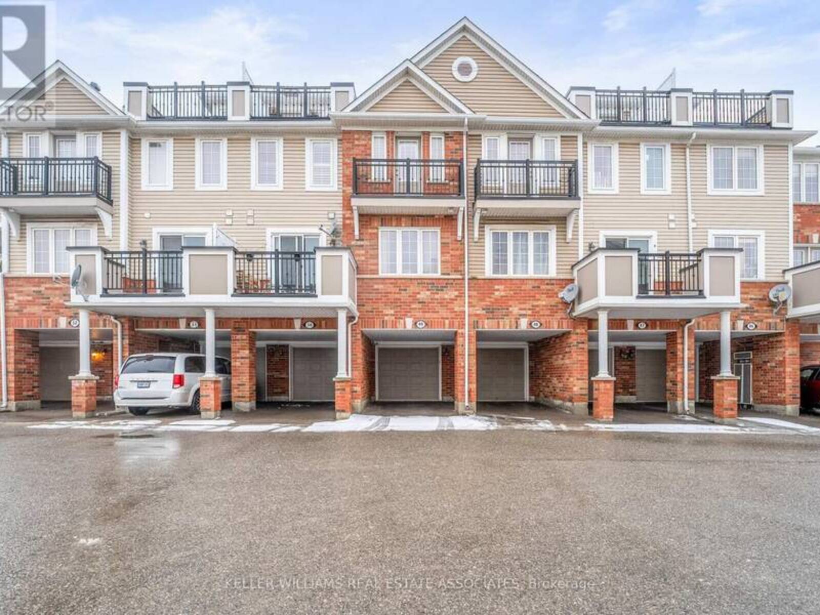 49 - 2614 DASHWOOD DRIVE, Oakville, Ontario L6M 0K5