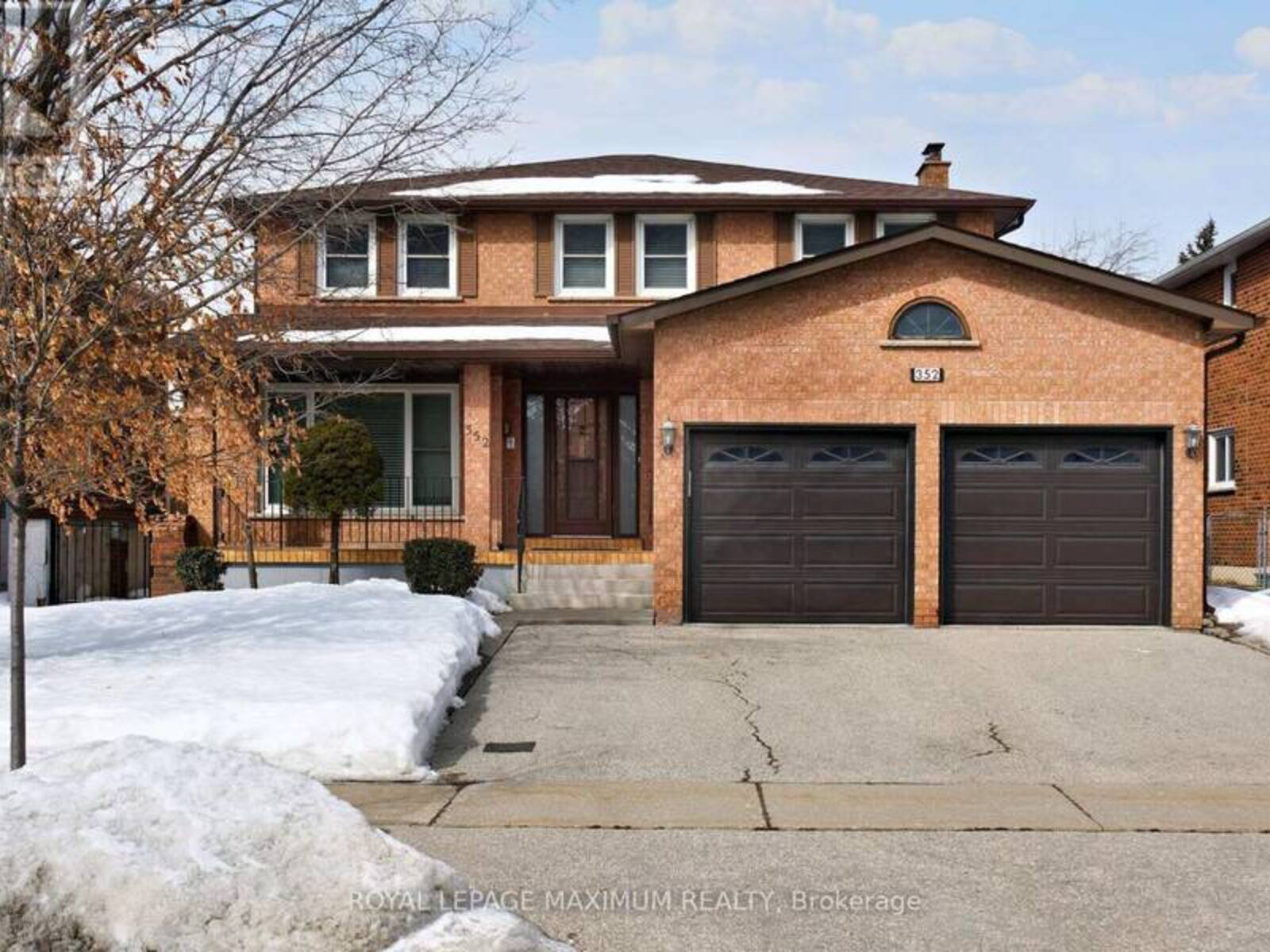 352 FOREST DRIVE, Vaughan, Ontario L4L 3T6