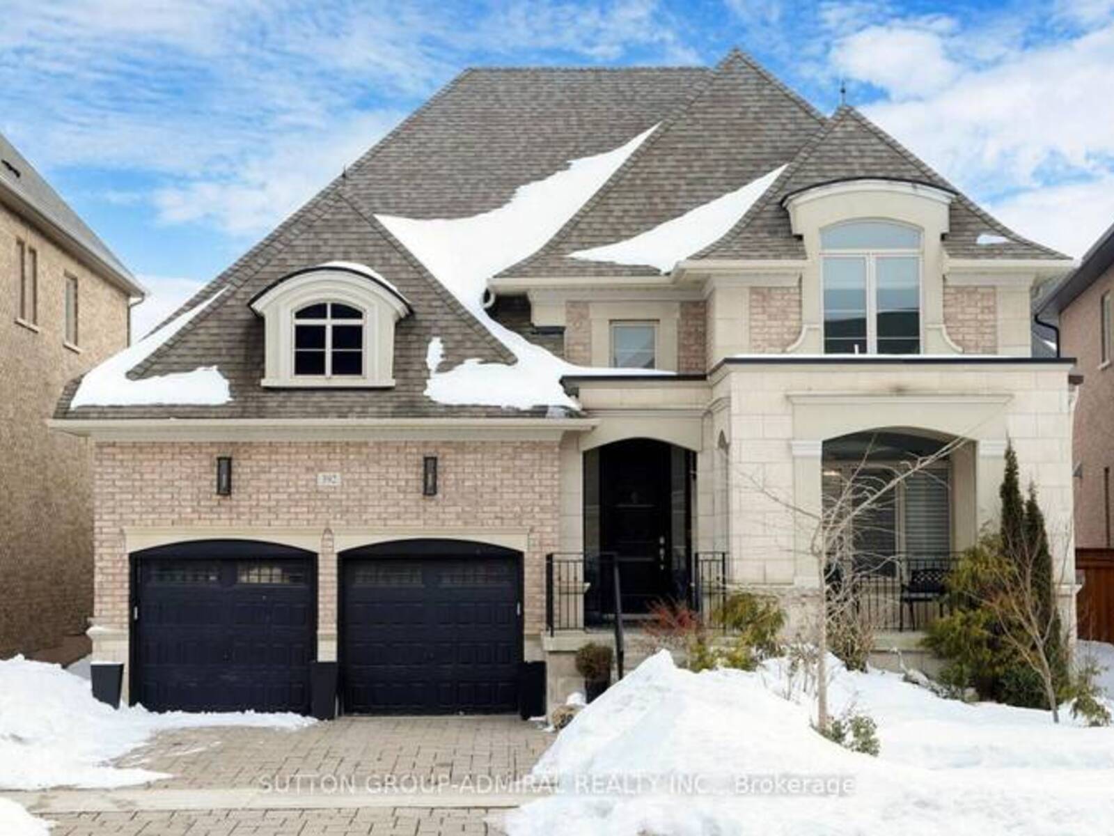 392 WOODGATE PINES DRIVE, Vaughan, Ontario L4H 3X4