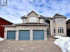 112 CRESTWOOD ROAD Vaughan Ontario, L4J 1A6