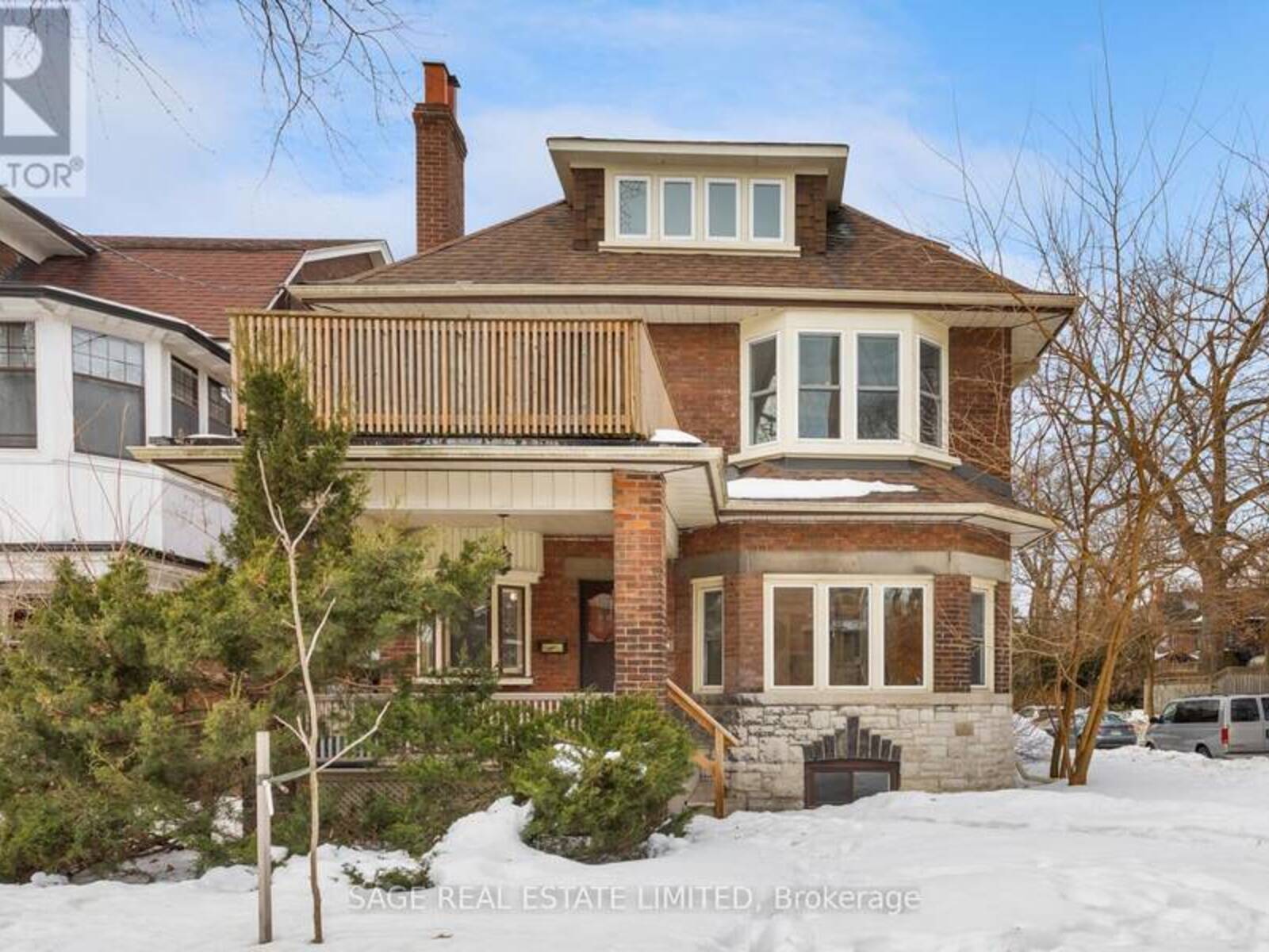 216 INDIAN ROAD, Toronto, Ontario M6R 2W6