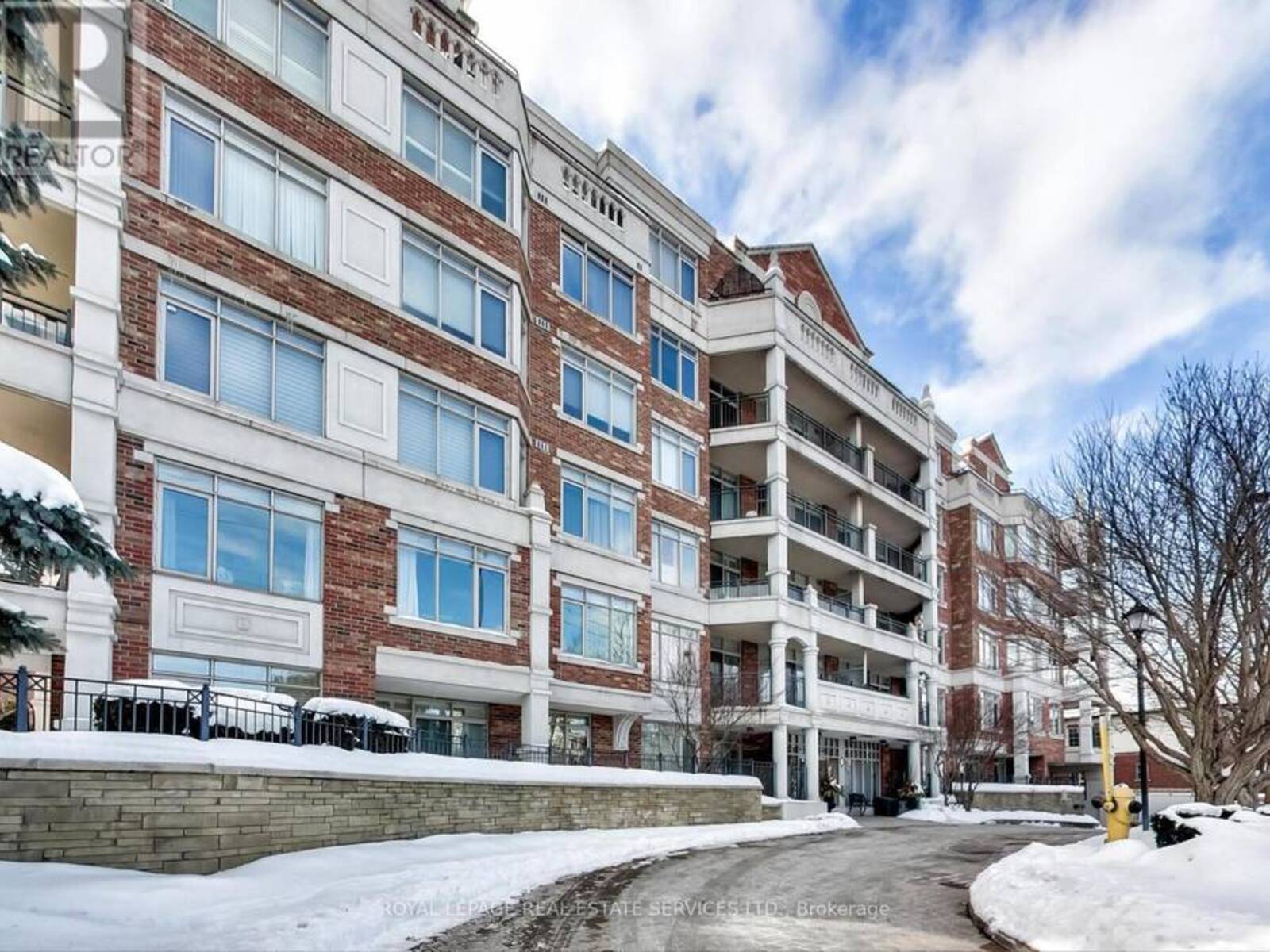 206 - 12 OLD MILL TRAIL, Toronto, Ontario M8X 2Z4