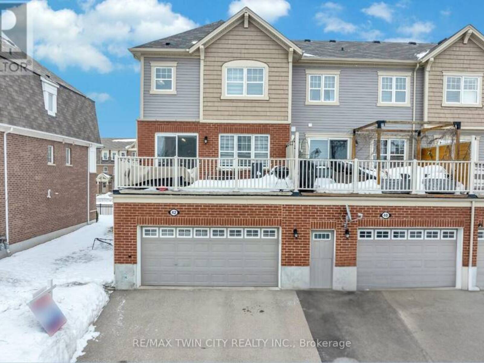 42 OUTLOOK TERRACE, Kitchener, Ontario N2R 0K5