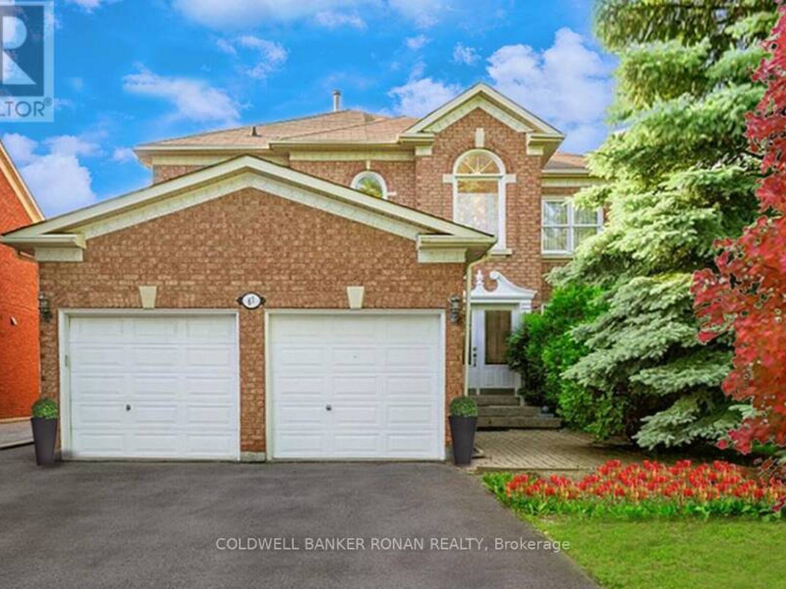 61 WILLETT CRESCENT, Richmond Hill, Ontario L4C 7W2