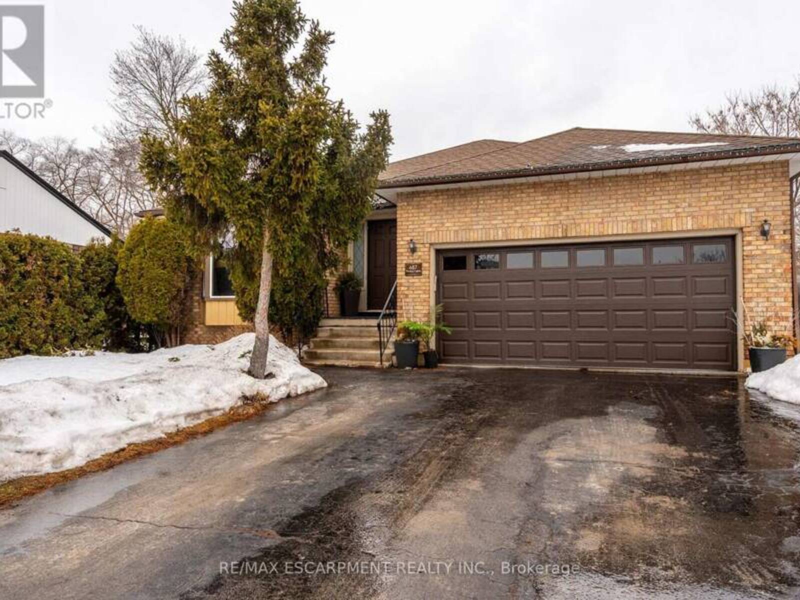 687 PENNY LANE, Burlington, Ontario L7T 4H9