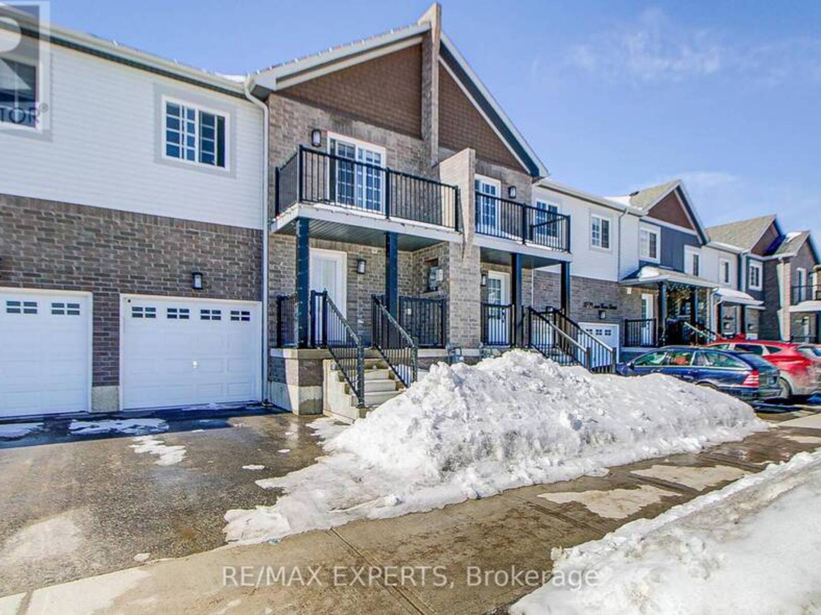 8 BROWN BEAR STREET NW, Barrie, Ontario L9J 0H8