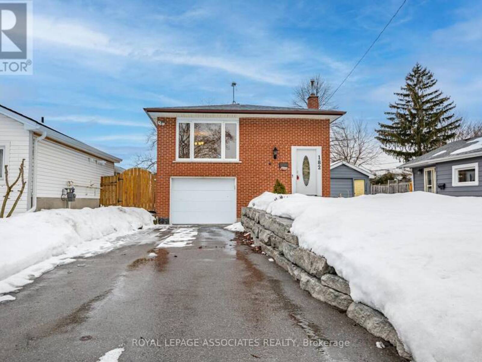 182 WINDSOR STREET, Oshawa, Ontario L1H 6G3