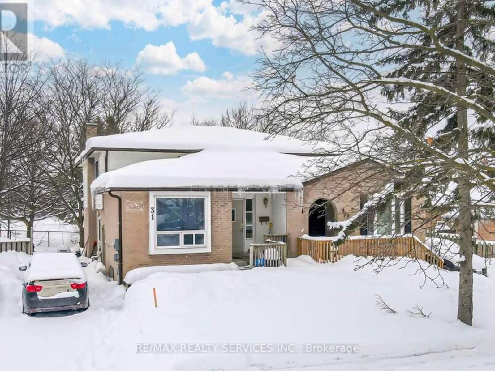 31 SYLVIA STREET, Barrie, Ontario L4M 5J2