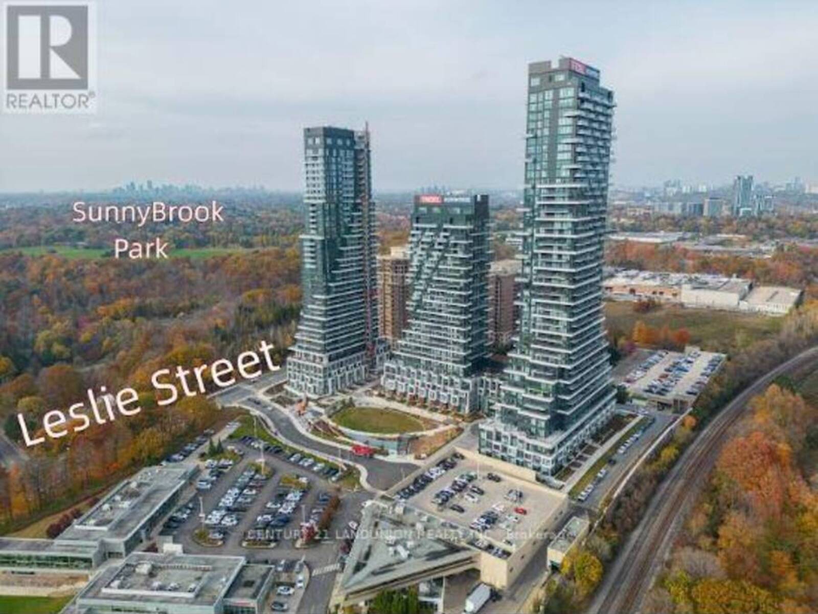 302 - 30 INN ON THE PARK DRIVE, Toronto, Ontario M3C 0P7