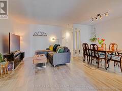 1703 - 633 BAY STREET Toronto Ontario, M5G 2G4