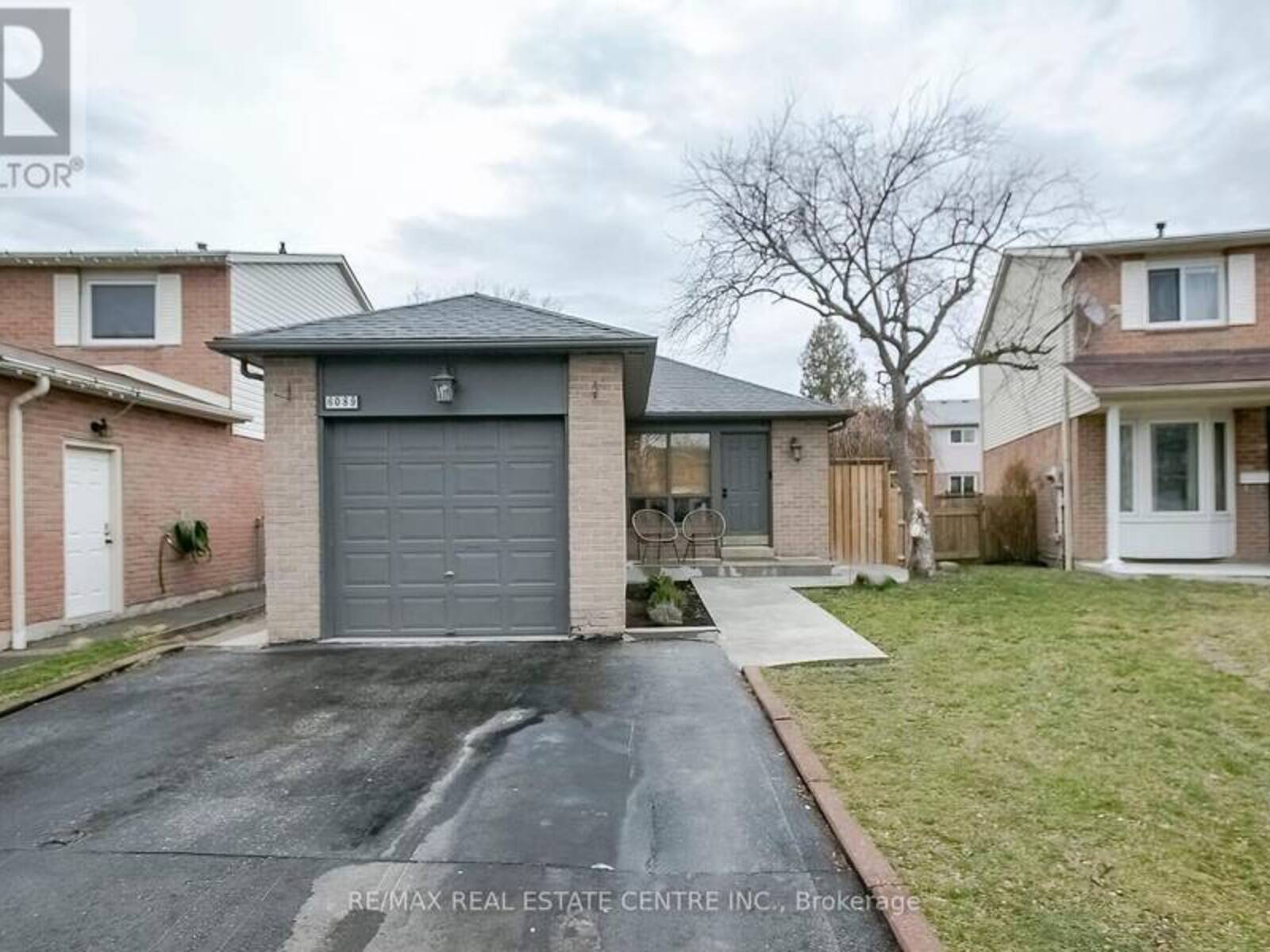 6089 FULLERTON CRESCENT, Mississauga, Ontario L5N 3A3