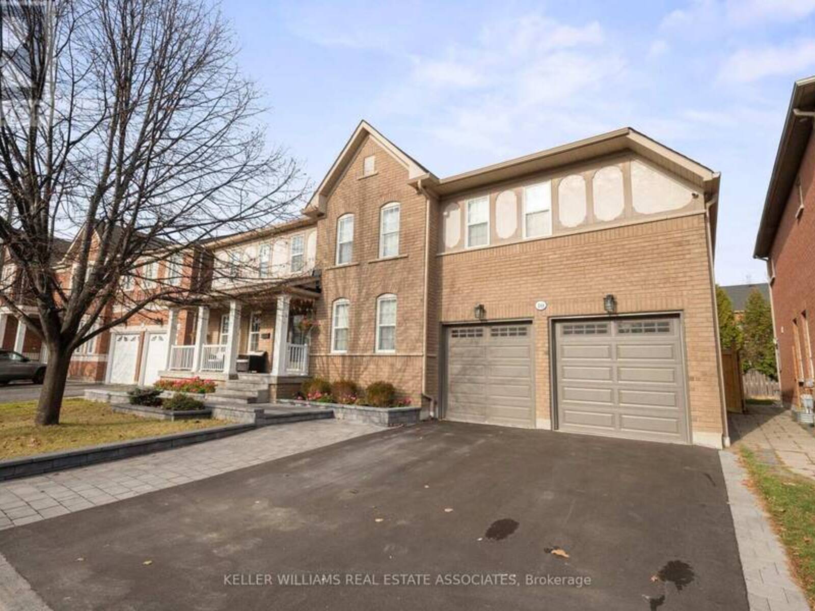 10 WESTACOTT CRESCENT, Ajax, Ontario L1T 4H6