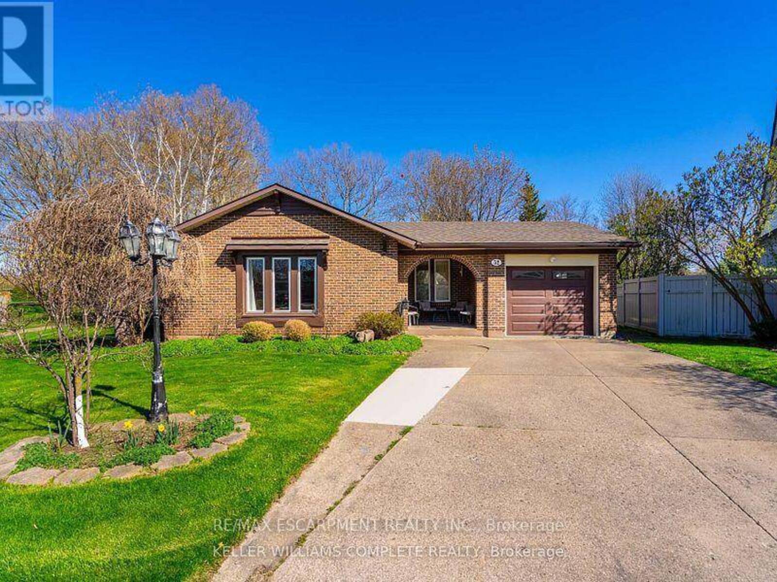 52 GREENMEADOW COURT, St. Catharines, Ontario L2N 6Y7